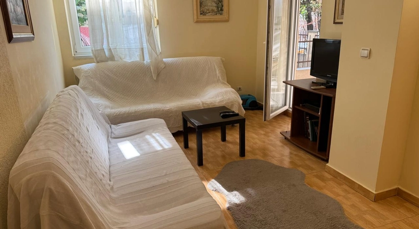 2-bedroom apartment in the center of Budva from April 1