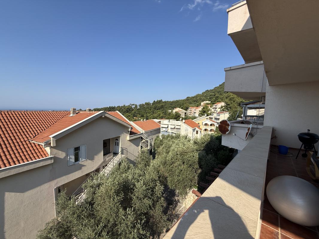2-Bedroom Apartment with Sea View and Large Terrace