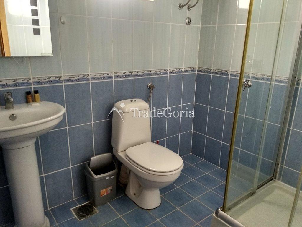 2-stöckiges Haus im Dorf Dobro Voda