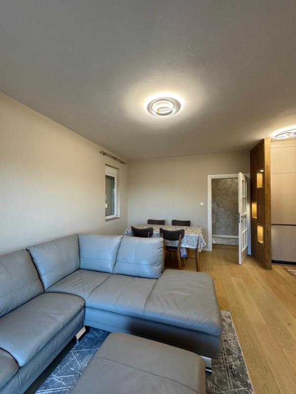 3-Bedroom 84 m2 Apartment for Sale Near the Sea in Igalo