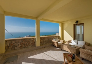 Haus mit 3 Schlafzimmern, Meerblick und Pool in Krimovica