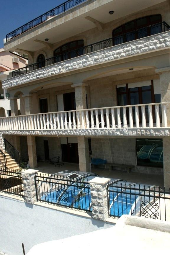 4-storey villa in Petrovac