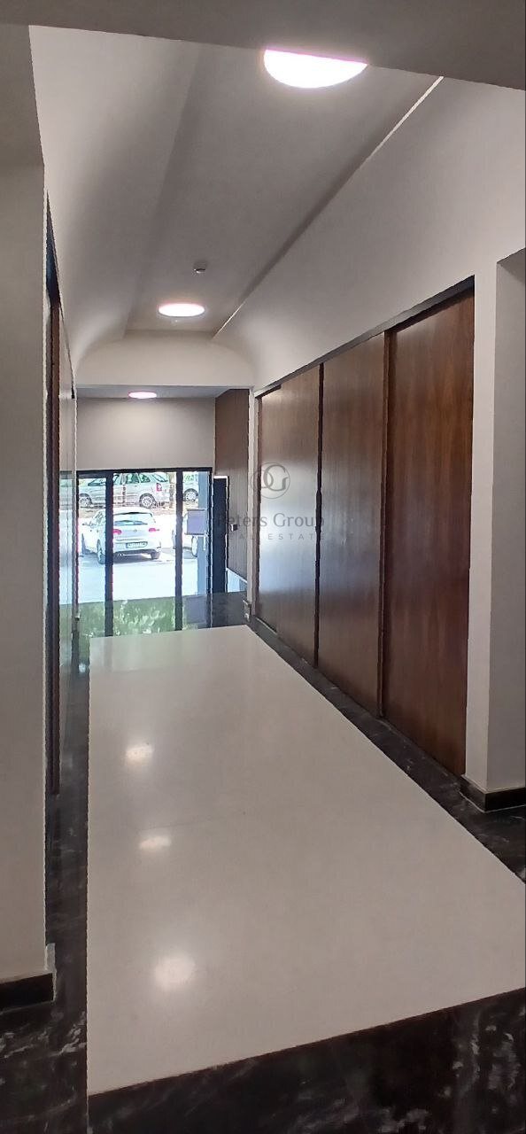 Modern 2BR Apartment with Terrace 500m from Bar Center