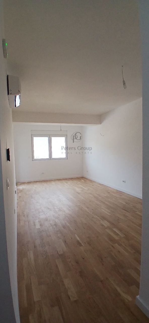Modern 2BR Apartment with Terrace 500m from Bar Center