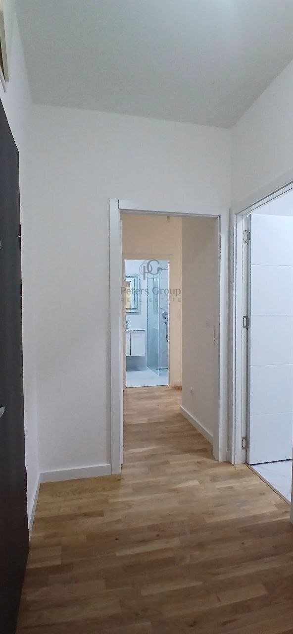 Modern 2BR Apartment with Terrace 500m from Bar Center