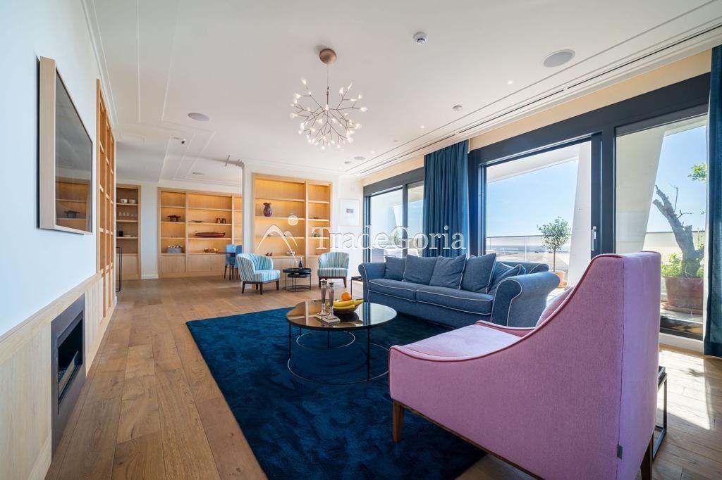 Spacious luxury designer apartment with panoramic sea view in modern complex in Bar