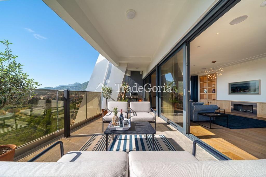 Spacious luxury designer apartment with panoramic sea view in modern complex in Bar