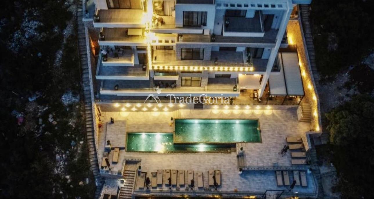 Comfortable 2-Bedroom Apartment in a 4-Star Apart-Hotel with Pool, by the Sea in Dobry Vody