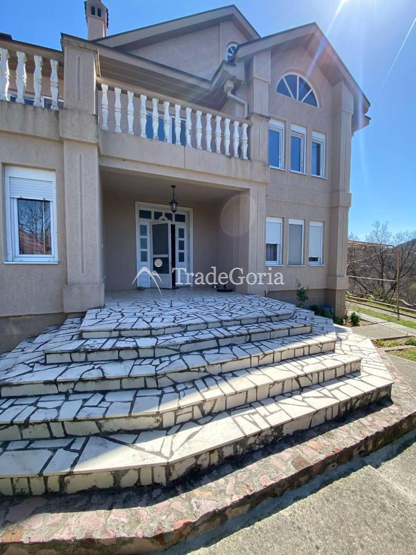 Two-storey house in Bar commune, Jermani village, with a total area of 243m2 on a plot of land 394m