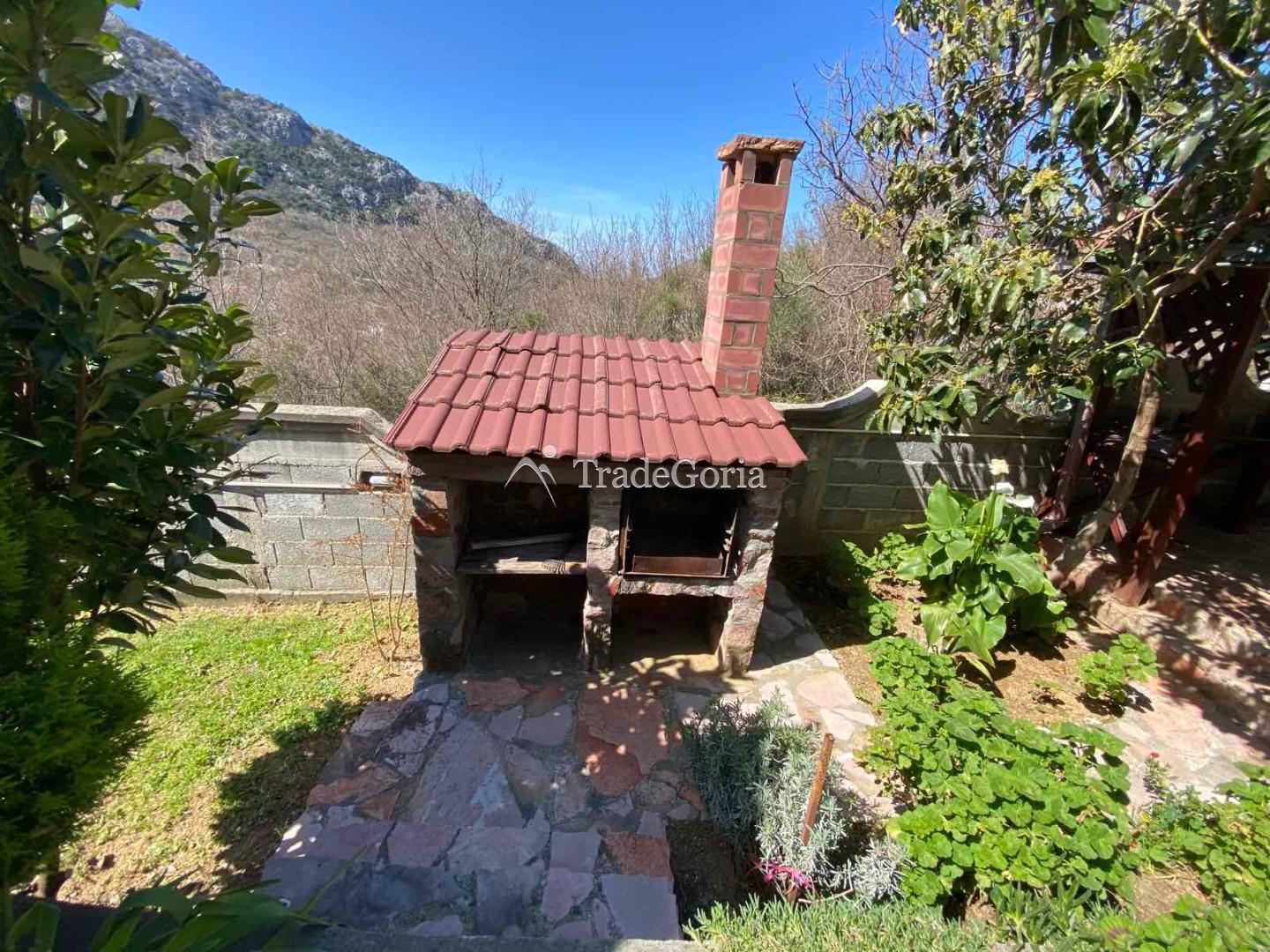 Two-storey house in Bar commune, Jermani village, with a total area of 243m2 on a plot of land 394m