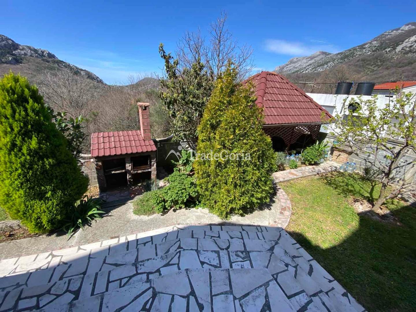 Two-storey house in Bar commune, Jermani village, with a total area of 243m2 on a plot of land 394m