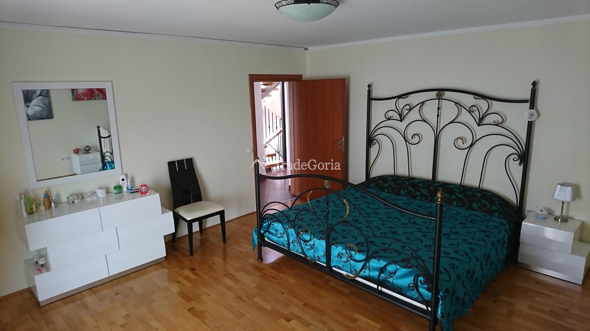Beautiful villa in the resort village of Uteha, just 300 m from one of the cleanest coves, on the c