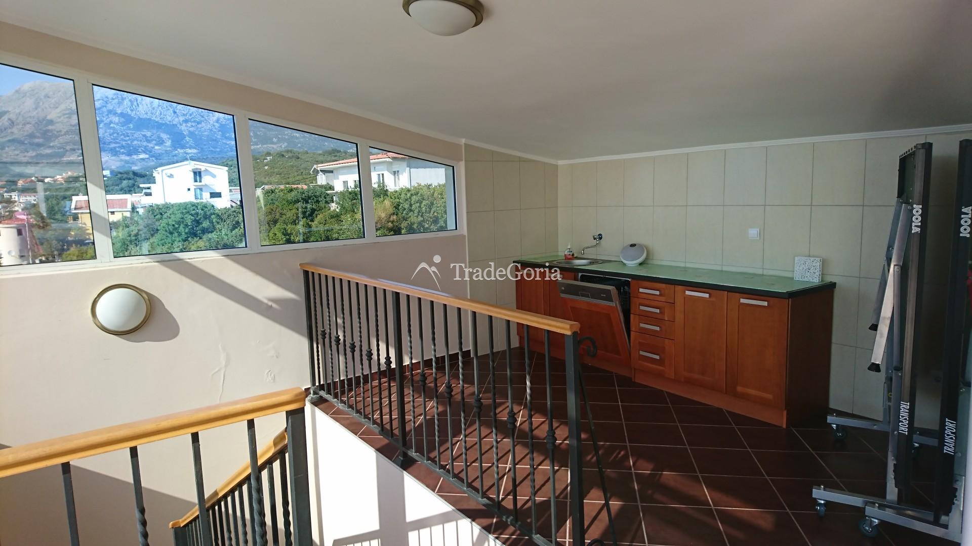 Beautiful villa in the resort village of Uteha, just 300 m from one of the cleanest coves, on the c