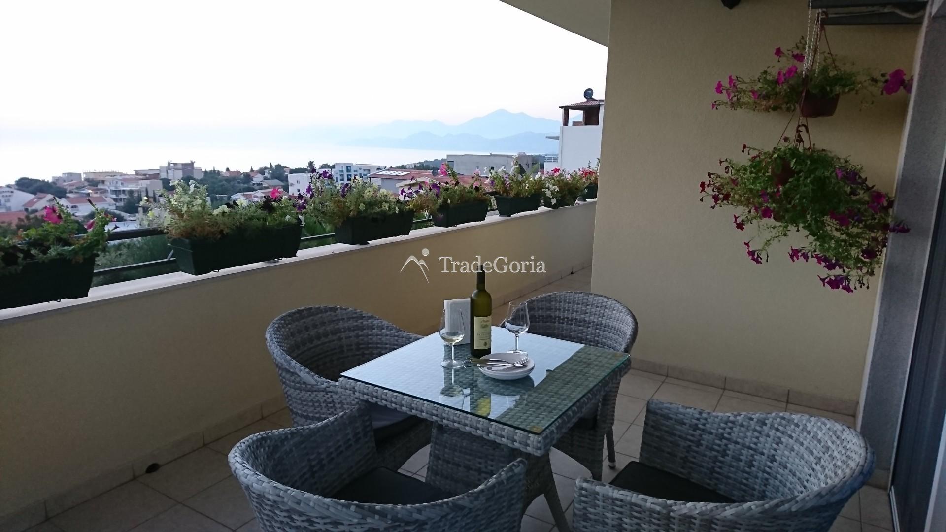 Beautiful villa in the resort village of Uteha, just 300 m from one of the cleanest coves, on the c