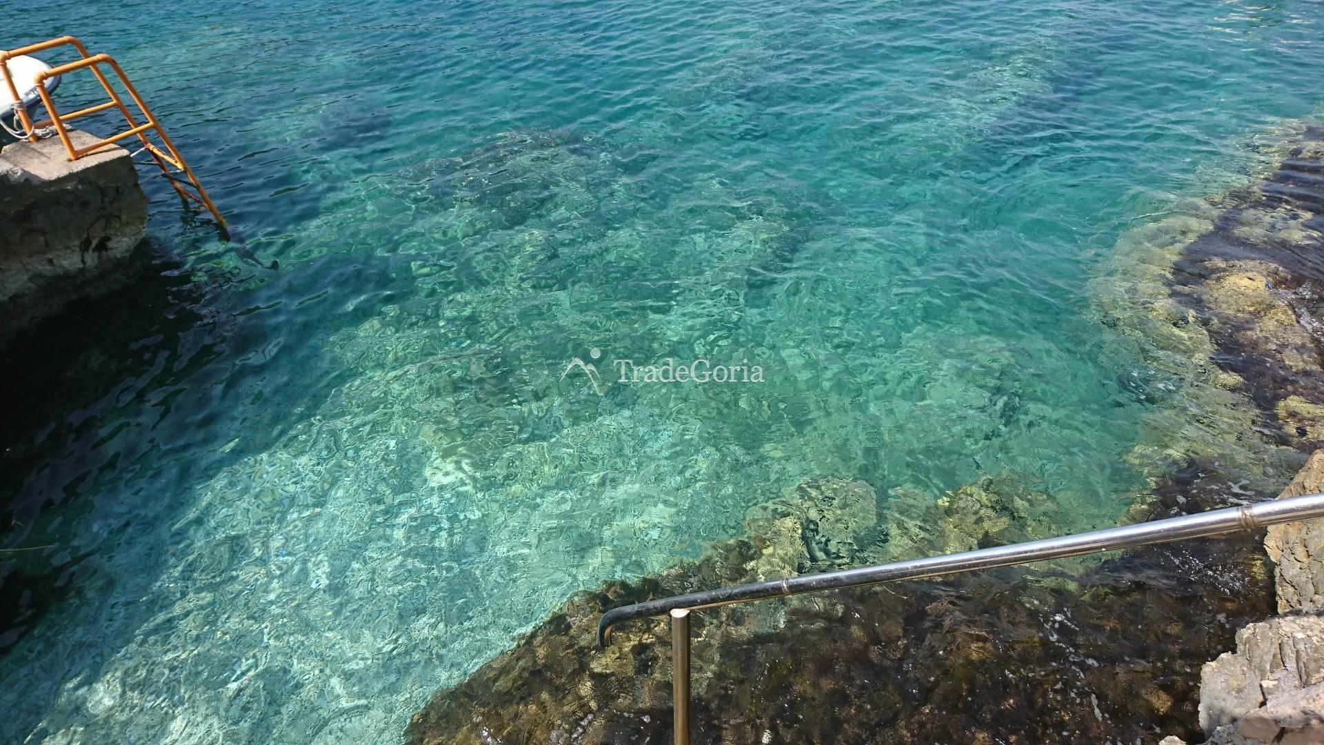 Beautiful villa in the resort village of Uteha, just 300 m from one of the cleanest coves, on the c