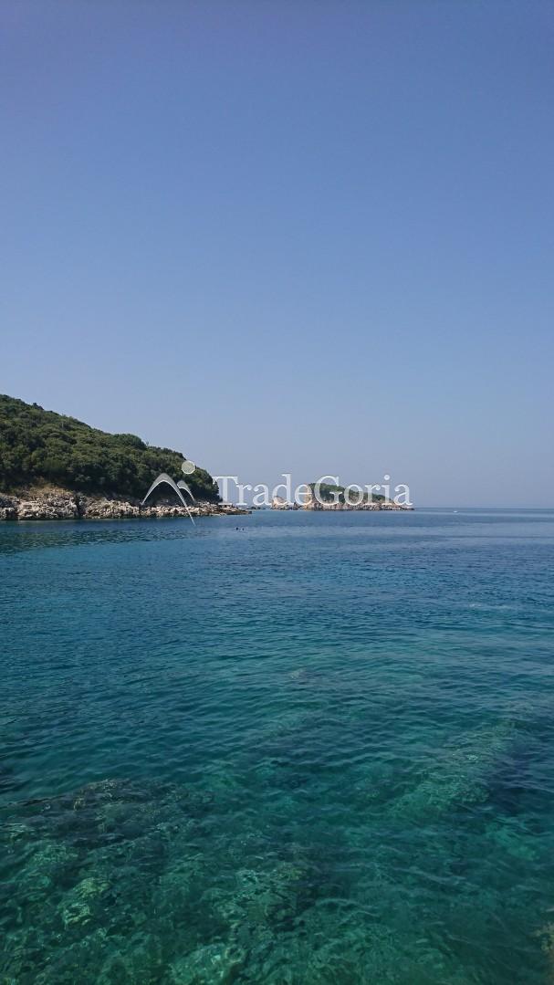 Beautiful villa in the resort village of Uteha, just 300 m from one of the cleanest coves, on the c