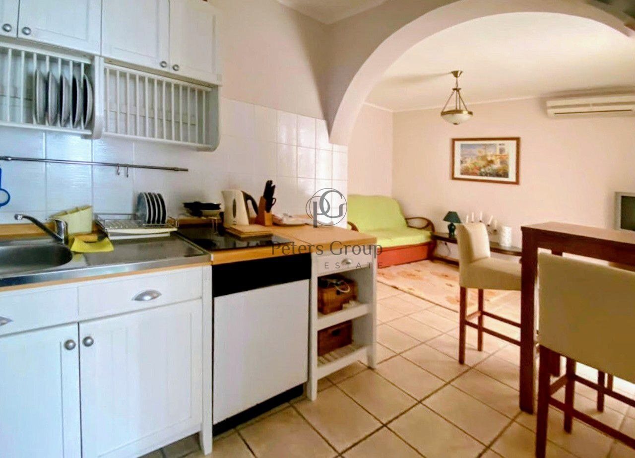 For sale: the first floor of a legal villa with land and all city utilities, located in a resort ar