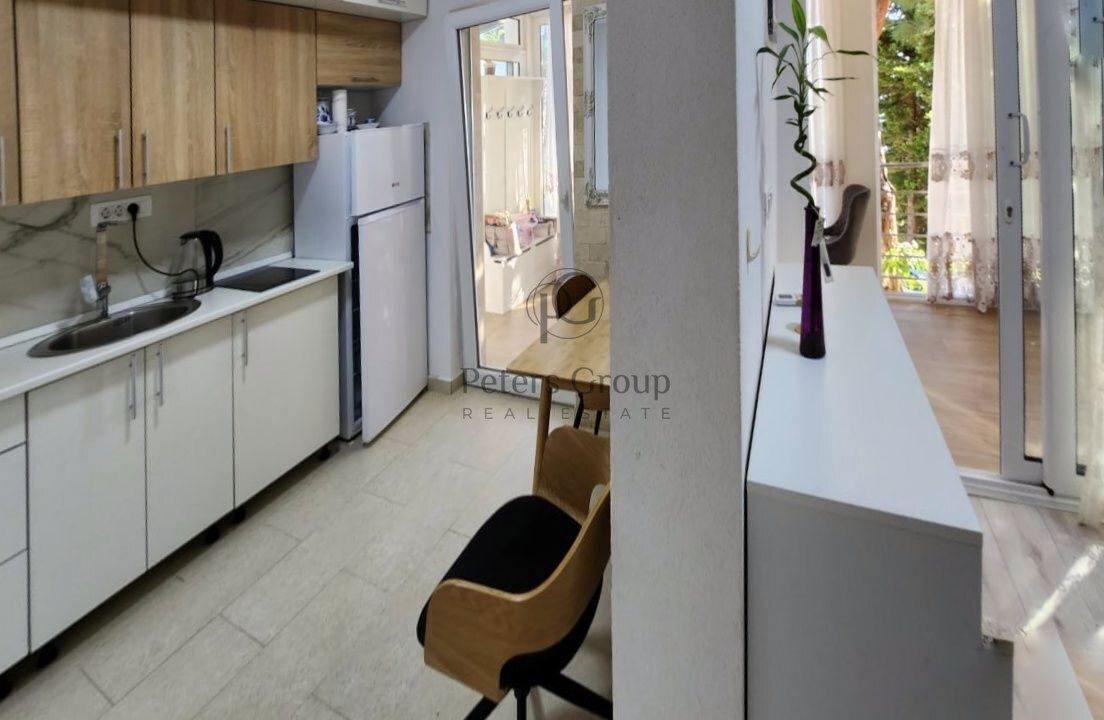 Compact 3-level house near sea, pine greenery, Bar suburbs