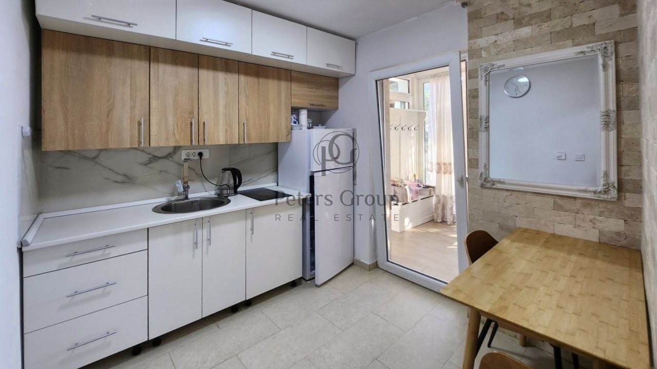 Compact 3-level house near sea, pine greenery, Bar suburbs