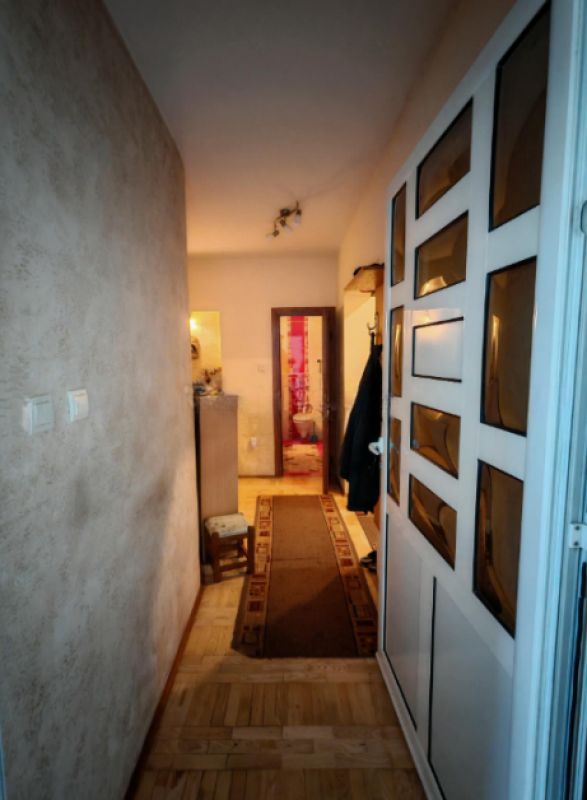 Hotel od 345 m2 na prodaju u Becicima