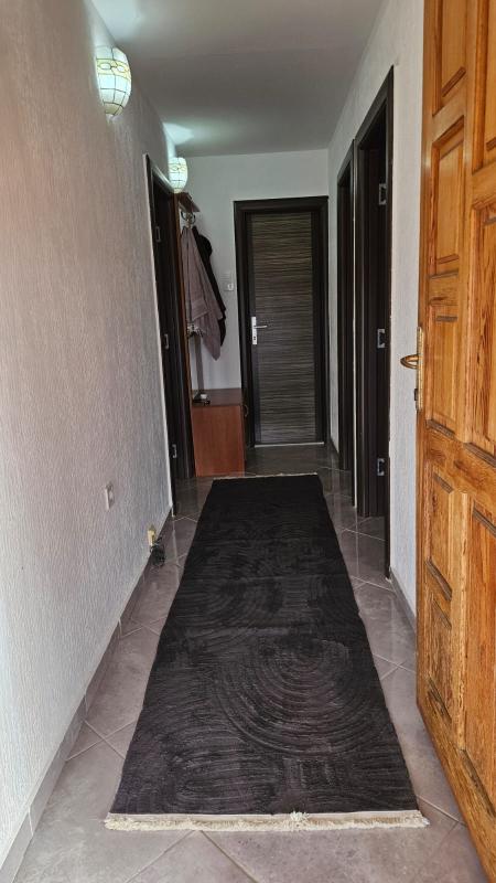 A family house in an Old Bar is for sale.
