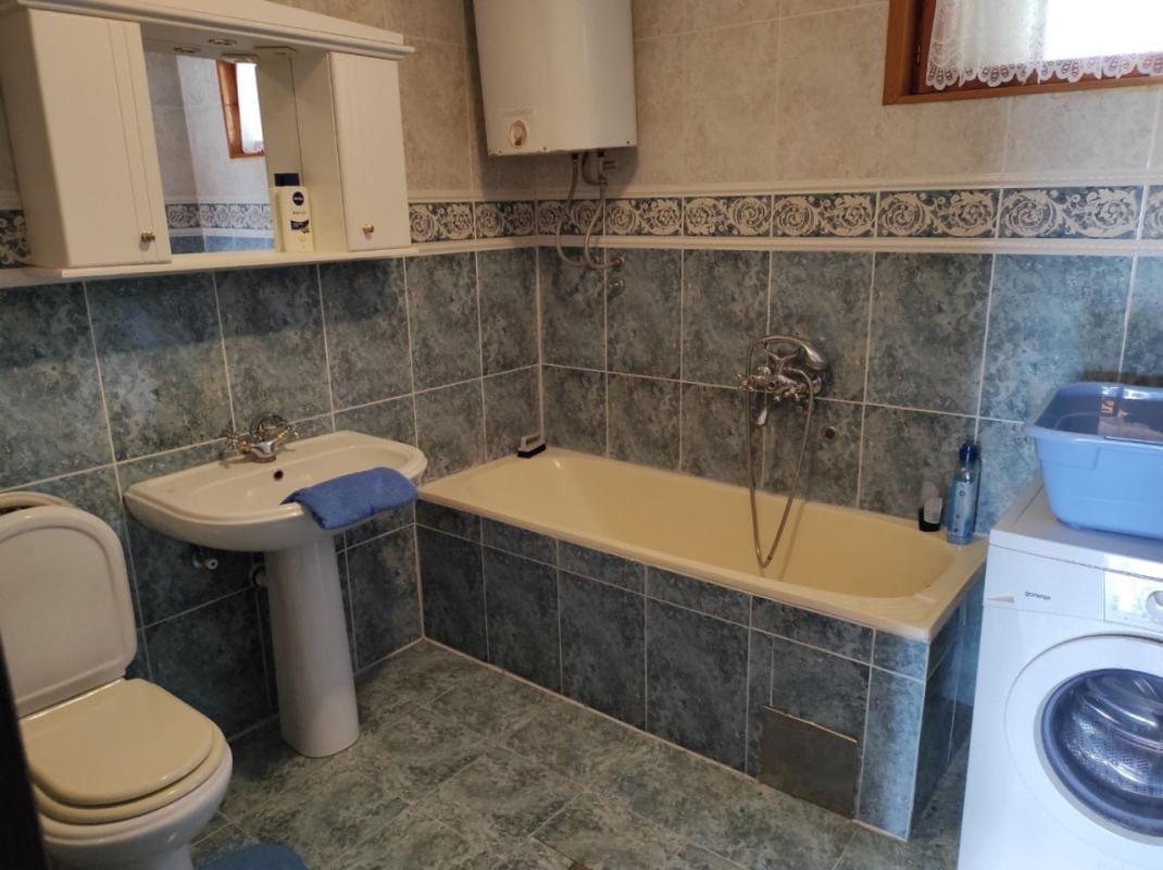A family house in an Old Bar is for sale.