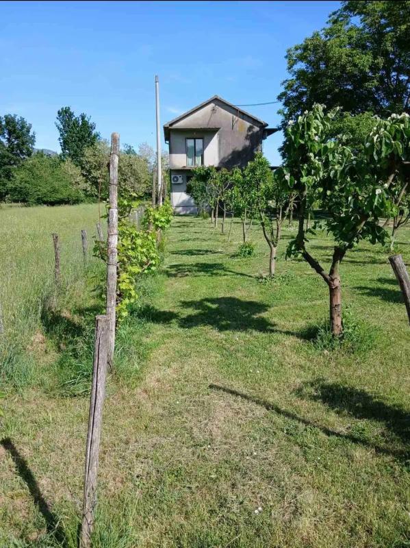 Kuća sa placem na prodaju u Danilovgradu
