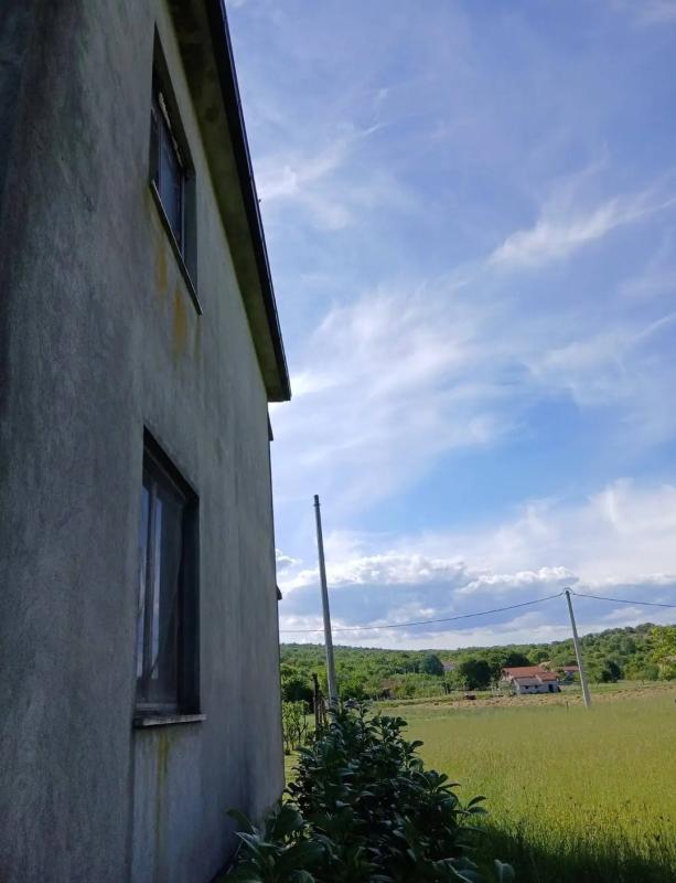 Kuća sa placem na prodaju u Danilovgradu