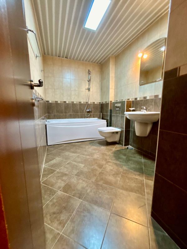 A large studio in a great location. Rosino