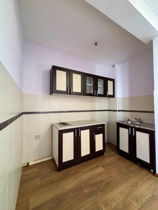 A large studio in a great location. Rosino