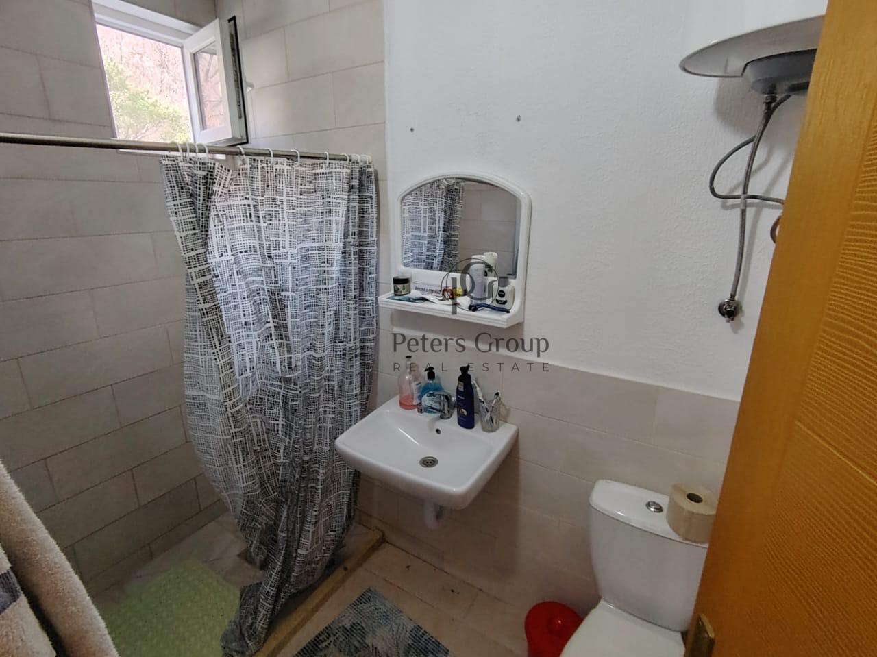 A panoramic duplex house with a large plot for sale in Sutomore, Zagrađe.