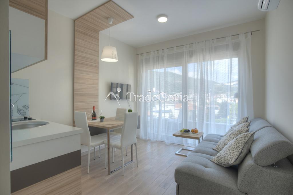 Apart-hotel with 6 individual apartments in quiet center of Budva