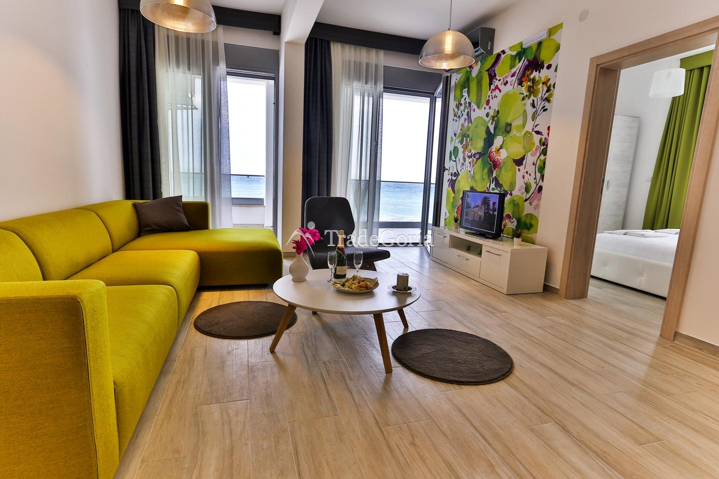 Luxury beachfront apartments in Sutomore