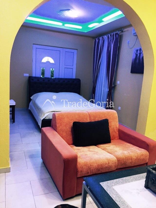 Apartmani u Vili Jadranka u Sutomoru sa bazenom