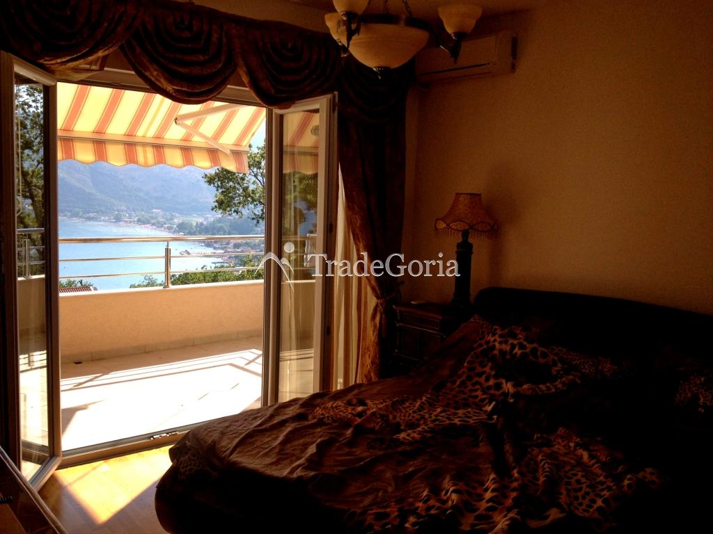 Holiday apartments in Topla-3 complex in Herceg Novi