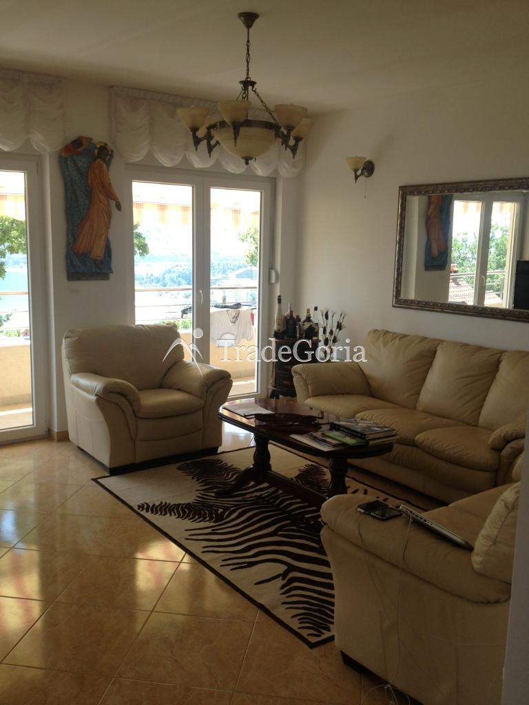 Holiday apartments in Topla-3 complex in Herceg Novi