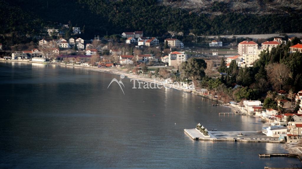 Holiday apartments in Topla-3 complex in Herceg Novi