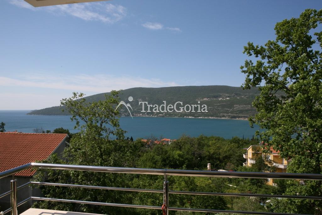 Holiday apartments in Topla-3 complex in Herceg Novi