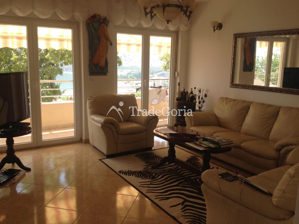 Holiday apartments in Topla-3 complex in Herceg Novi