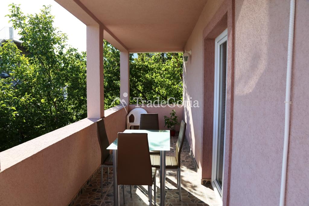 Apartments with Large Shaded Terrace in Quiet Cozy Place in Sutomore