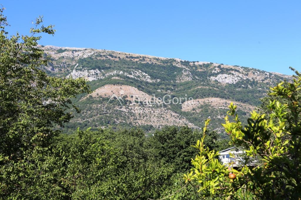 Apartments with Large Shaded Terrace in Quiet Cozy Place in Sutomore