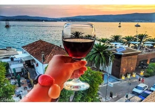 Wohnung zur Miete in Tivat mit 1 Schlafzimmer