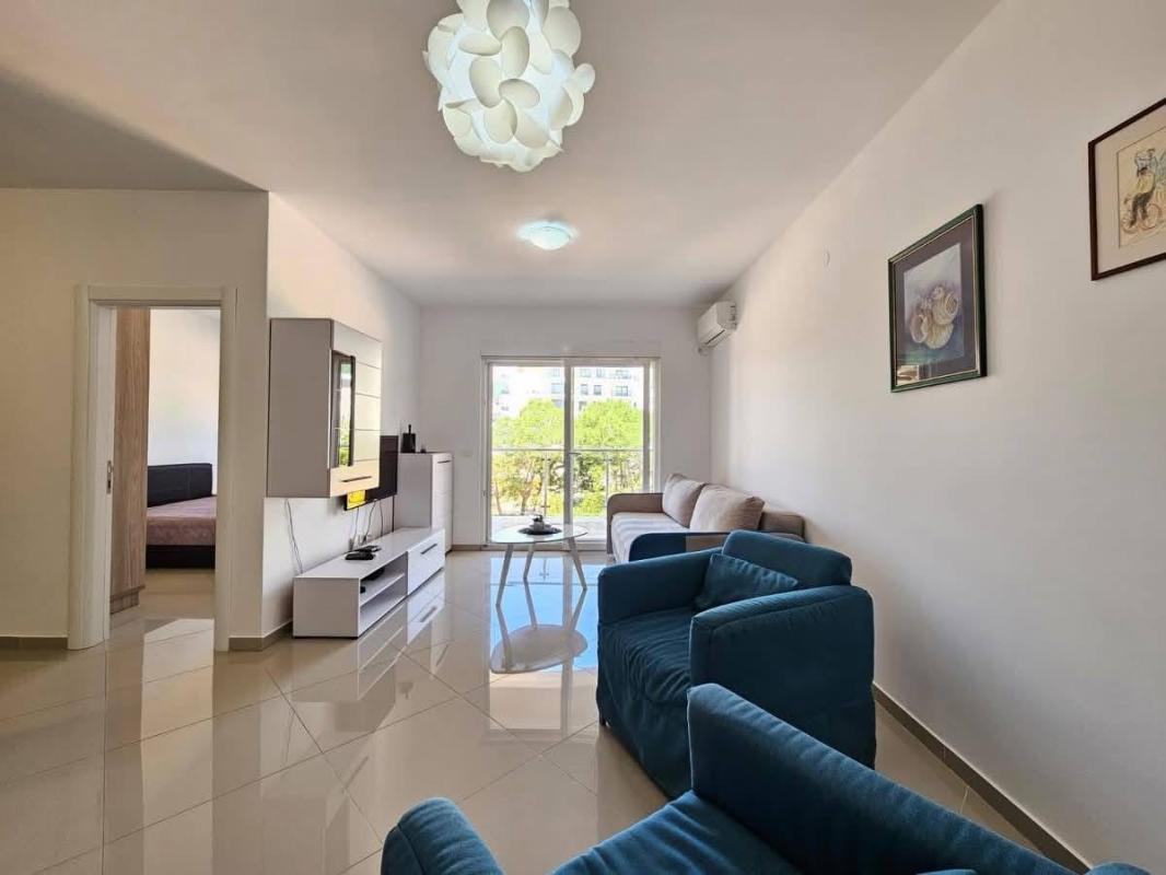 One-Bedroom Apartment 59 m2, 200 m from the Sea, Bar