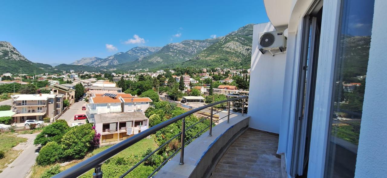 Apartment for sale in a new building in the center of Sutomore