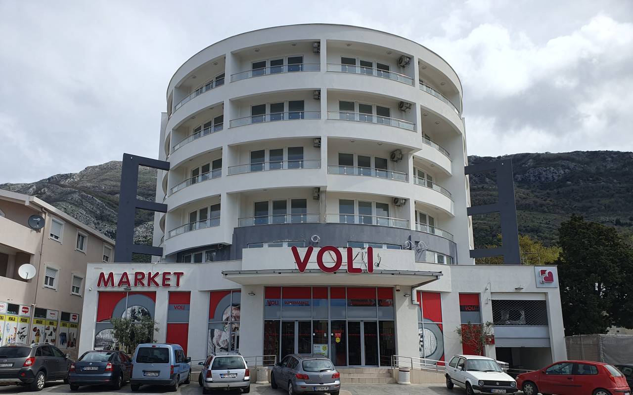Apartment for sale in a new building in the center of Sutomore