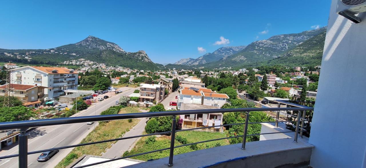 Apartment for sale in a new building in the center of Sutomore