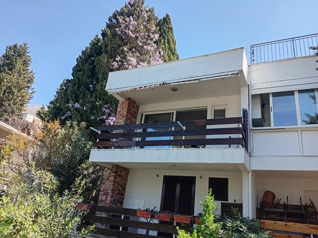 Apartment for sale on the first line of the sea in Sutomore (Bar)