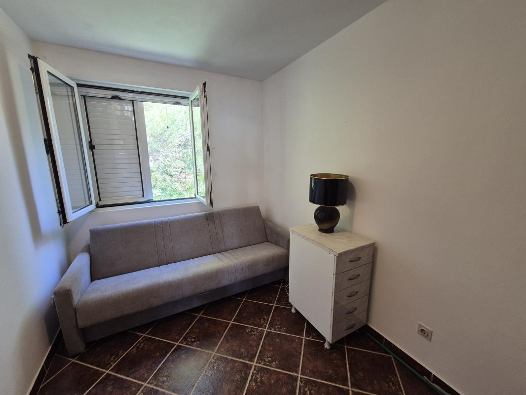 Apartment for sale on the first line of the sea in Sutomore (Bar)