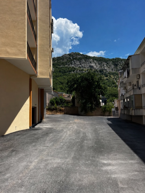 Apartment for sale with parking in Lazi, Budva