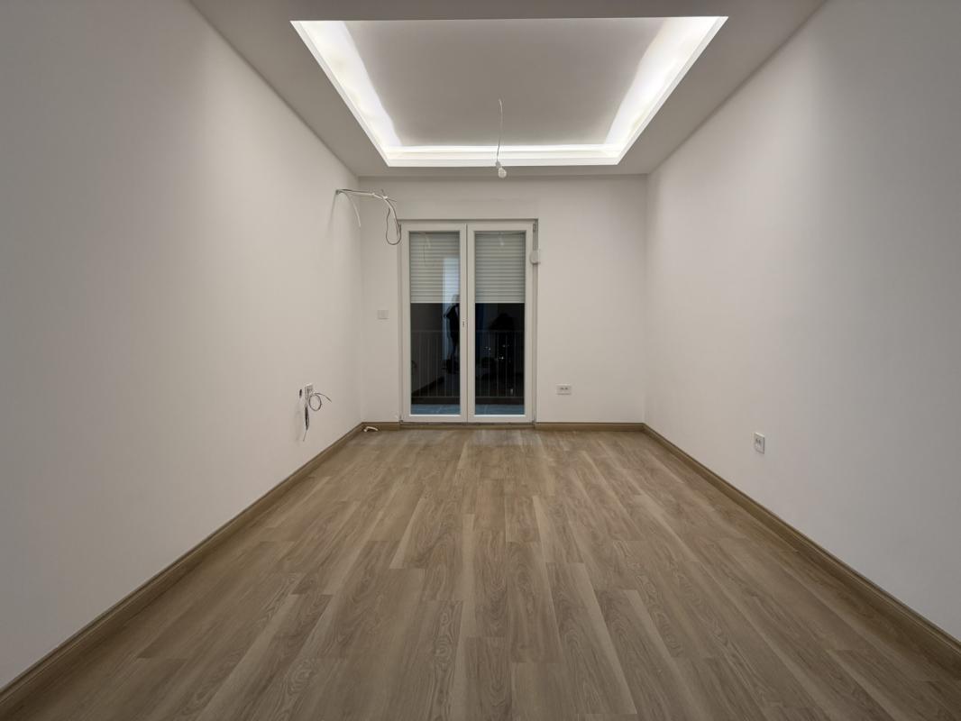 Apartment for sale with parking in Lazi, Budva